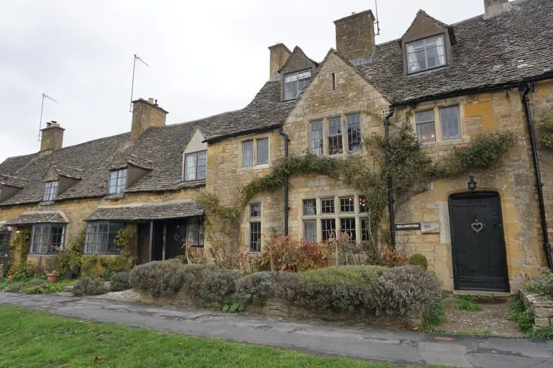 Quaint Cotswold cottage in Broadway village