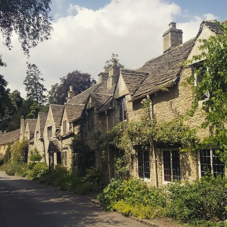 Charming Cotswolds cottages in Castle Combe