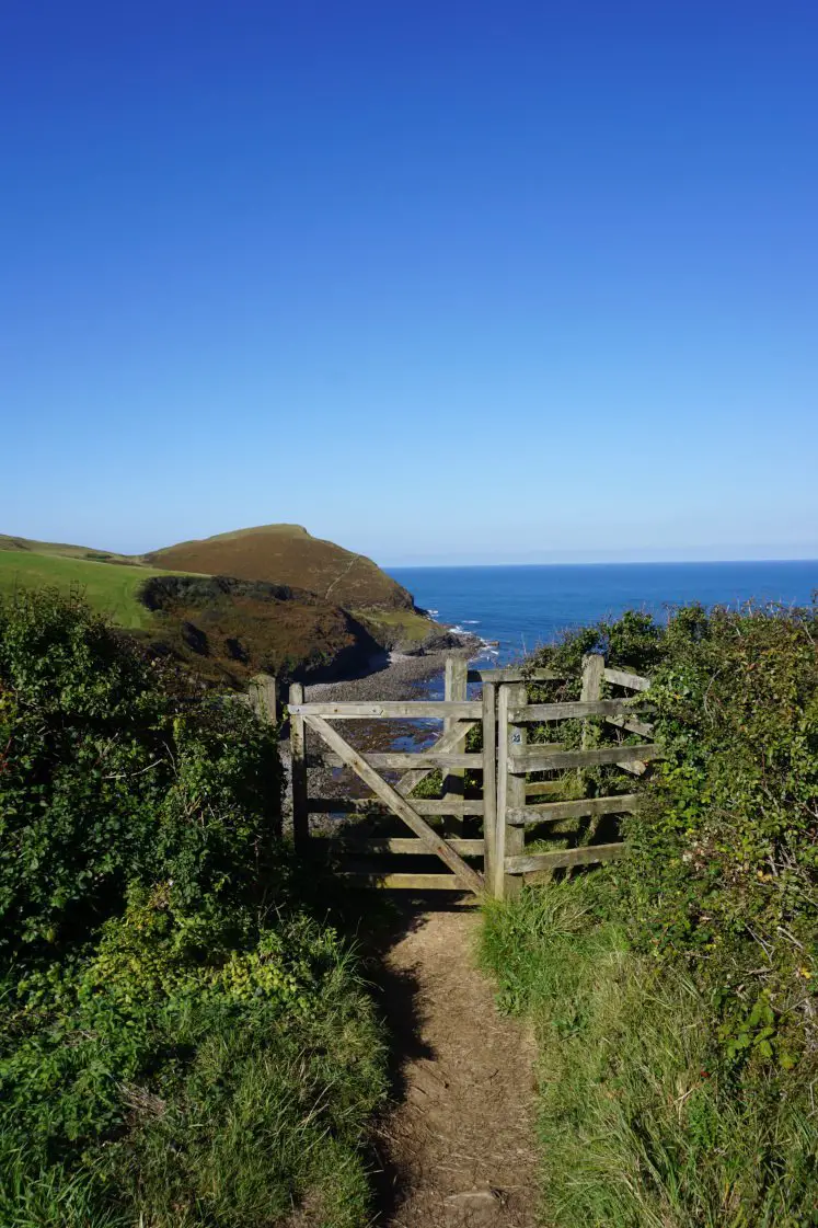 Coastal path and kissing gate on the Crackington Haven walk