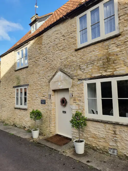 Cotswold cottage in Brook End near Luckington