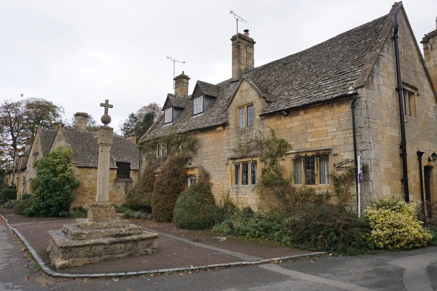 Beautiful Cotswold cottages in the village of Stanton - Travelling around the Cotswolds without a car